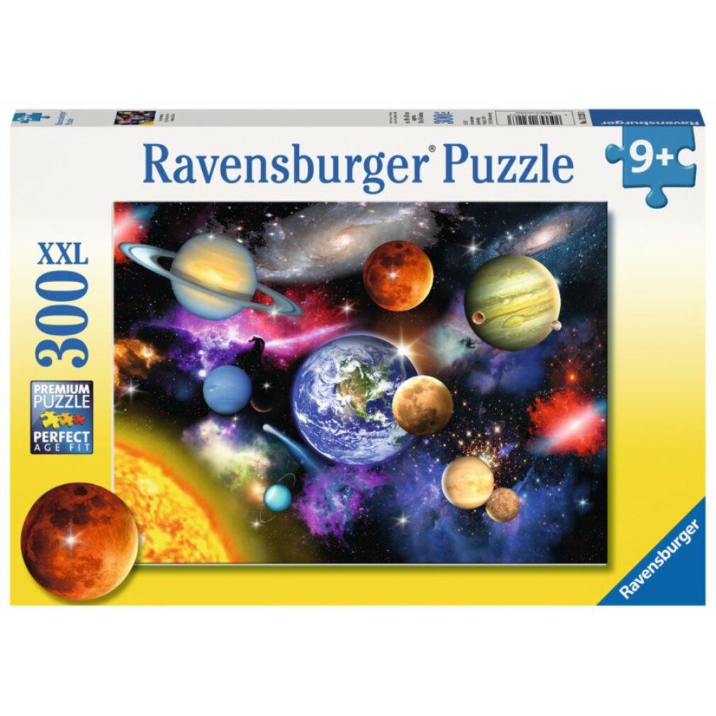 Pz. Solar System 300T xxl. Scatola puzzle con motivo planetario. Marca: Ravensburger. 300 pezzi, formato XXL. Età: 9+.