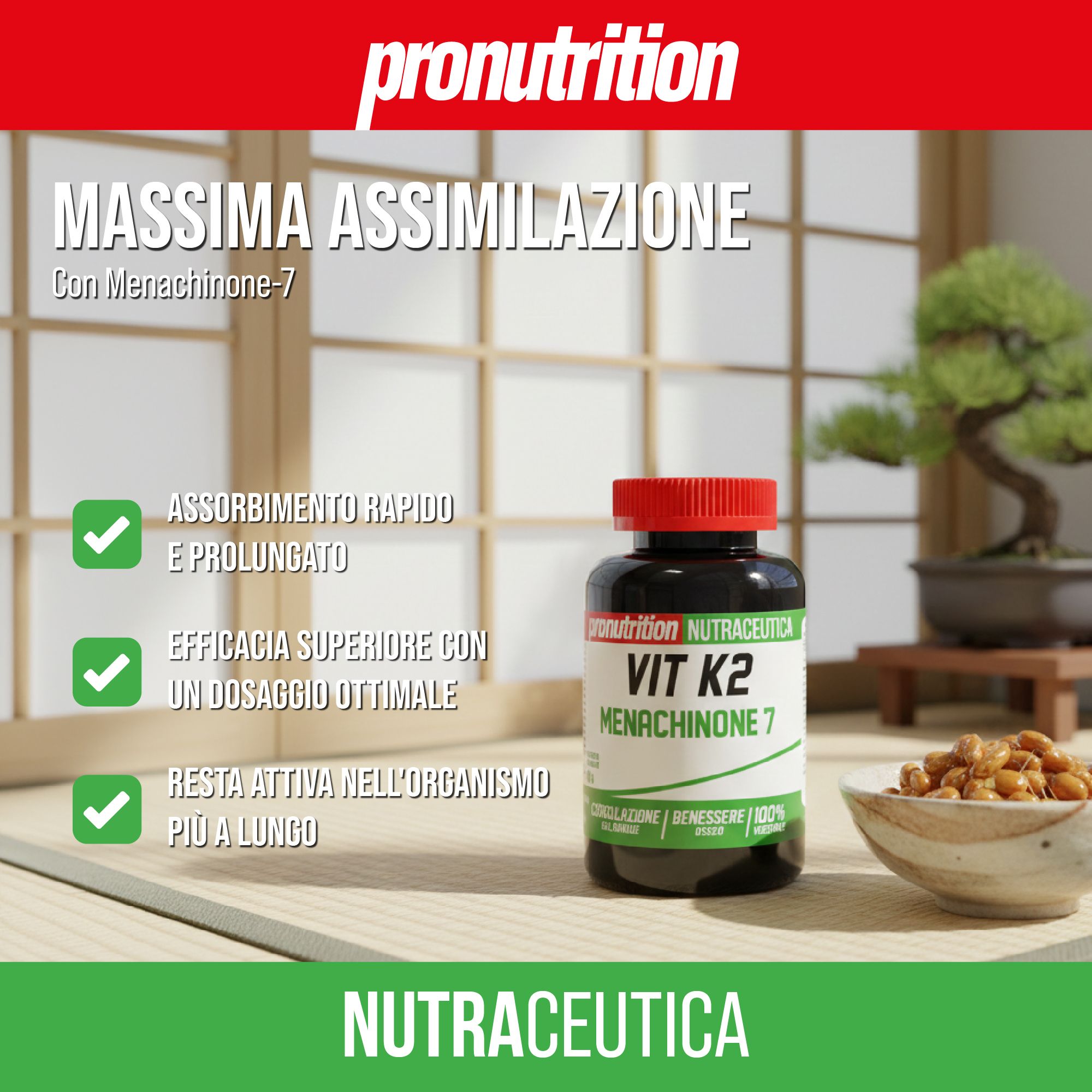 Flacone nero con tappo rosso. Scritta Vit K2 Menachinone 7. Tre segni di spunta verdi. Ciotola con chicchi.