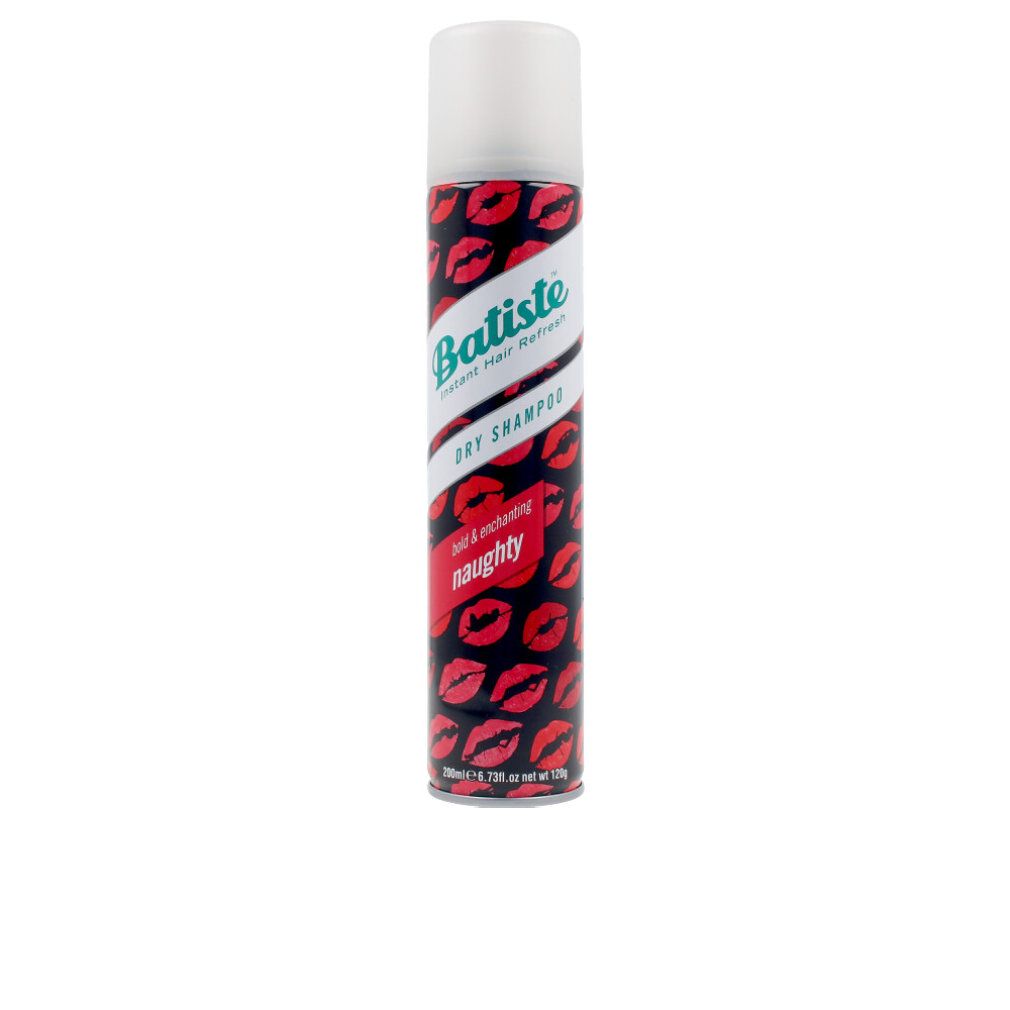 Spray shampoo secco Batiste. Motivi di labbra rosse su sfondo nero. Tappo bianco. Nome del prodotto e 'naughty' in rosso.
