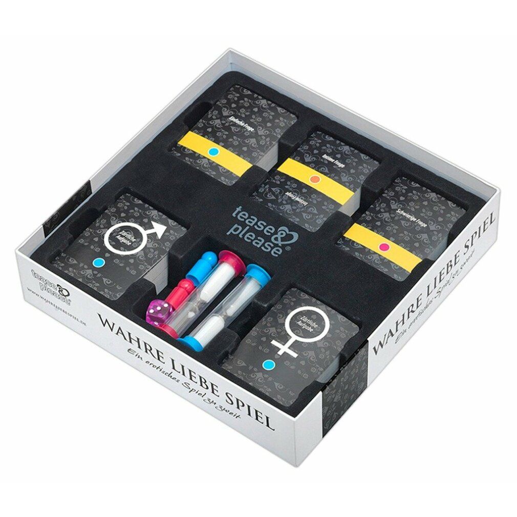 Scatola di gioco aperta con carte, clessidre e dadi. Carte con simboli e colori. Nome del prodotto sulla scatola. Tease & Please.