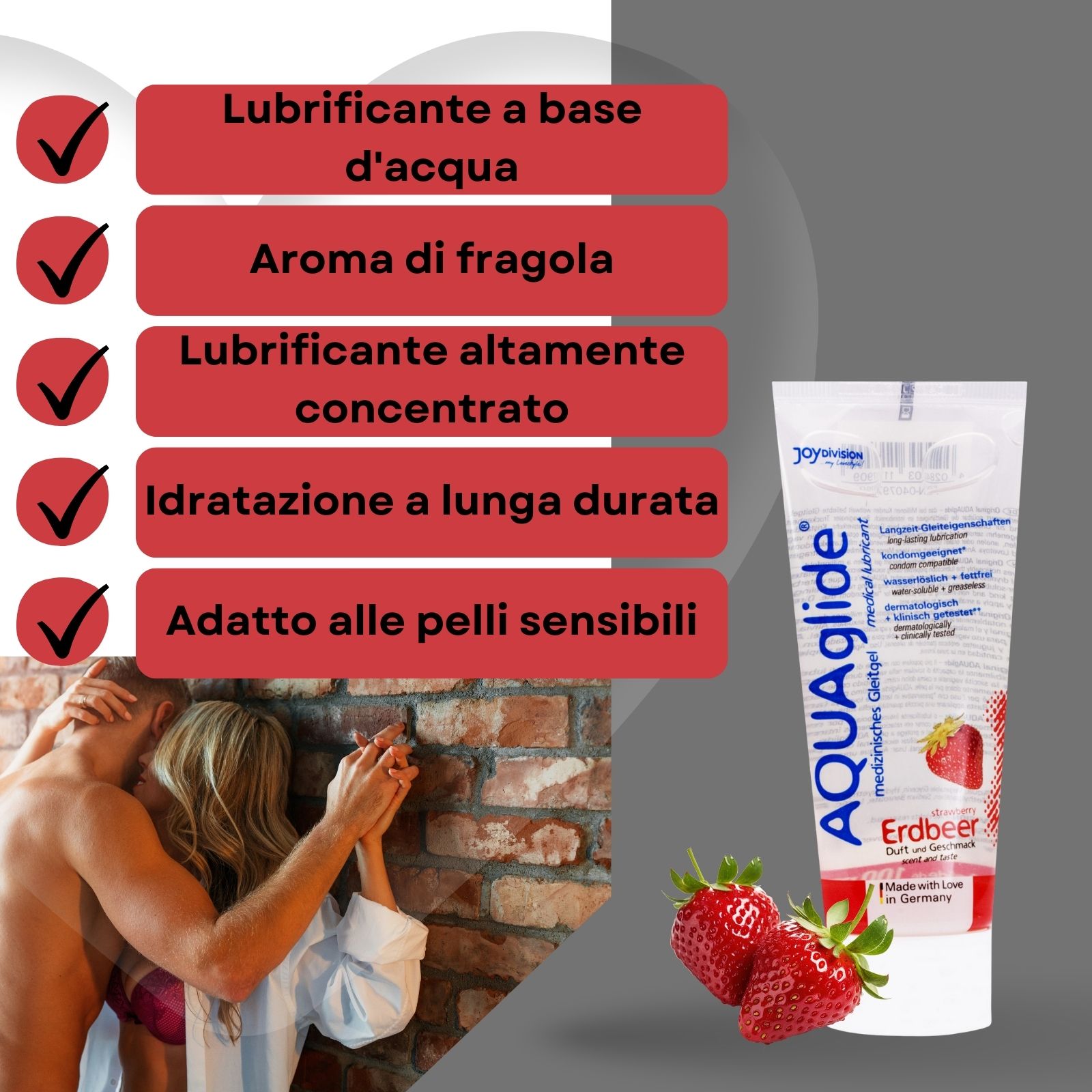 Tubo di gel AQUAglide fragola. A base d'acqua, gusto fragola. Fragole su sfondo di legno.