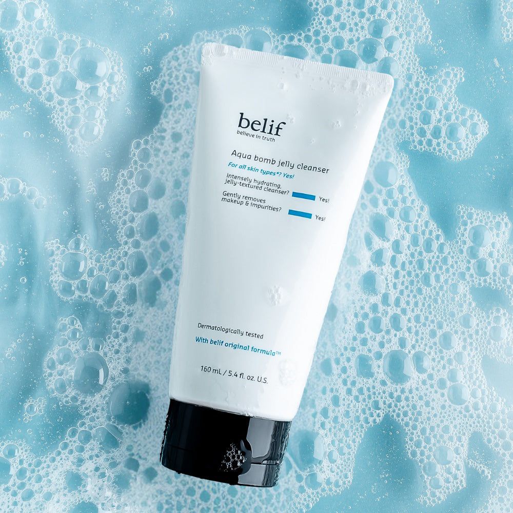 Tubo Belif Aqua Bomb Jelly Cleanser in schiuma e bolle.