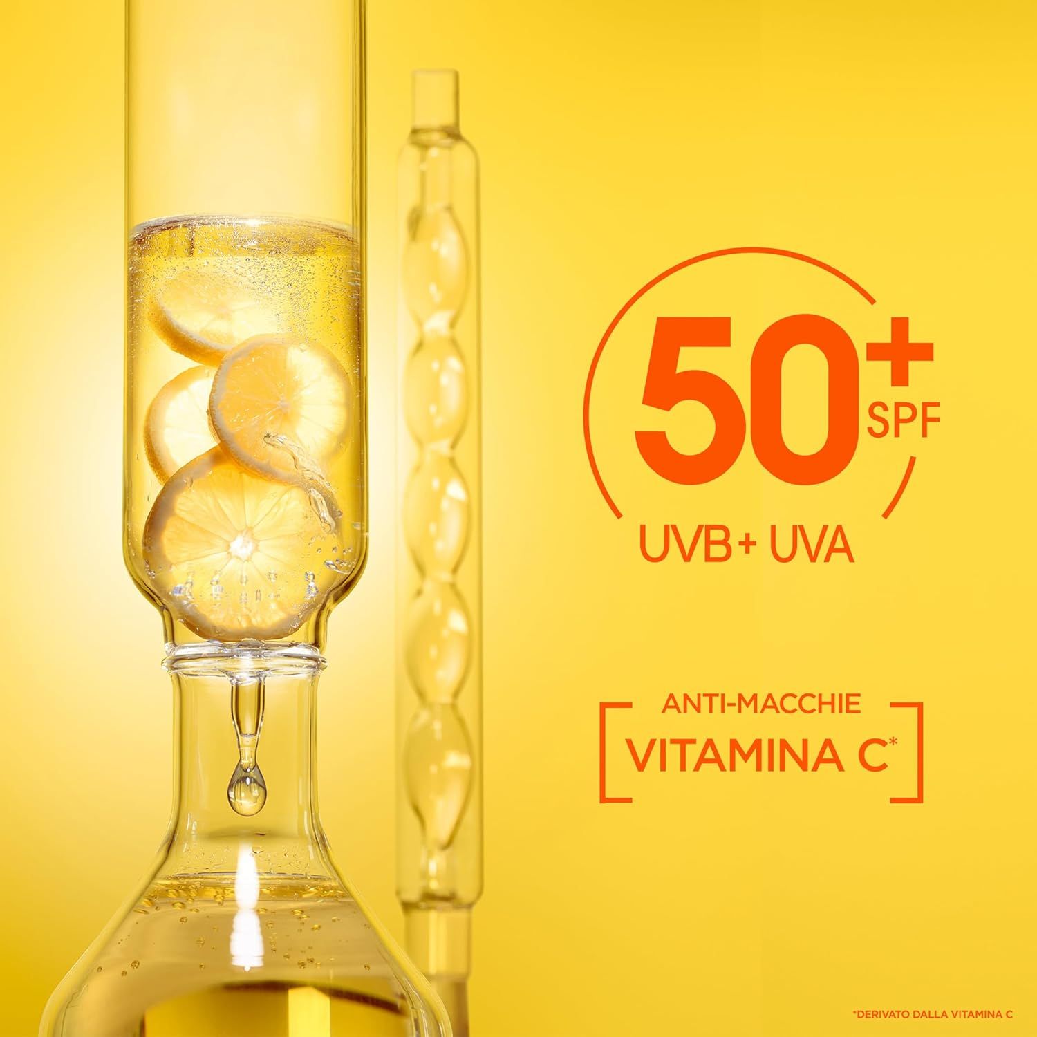 Liquido giallo con fette di limone e testo Garnier Vitamin C. 50+ SPF.