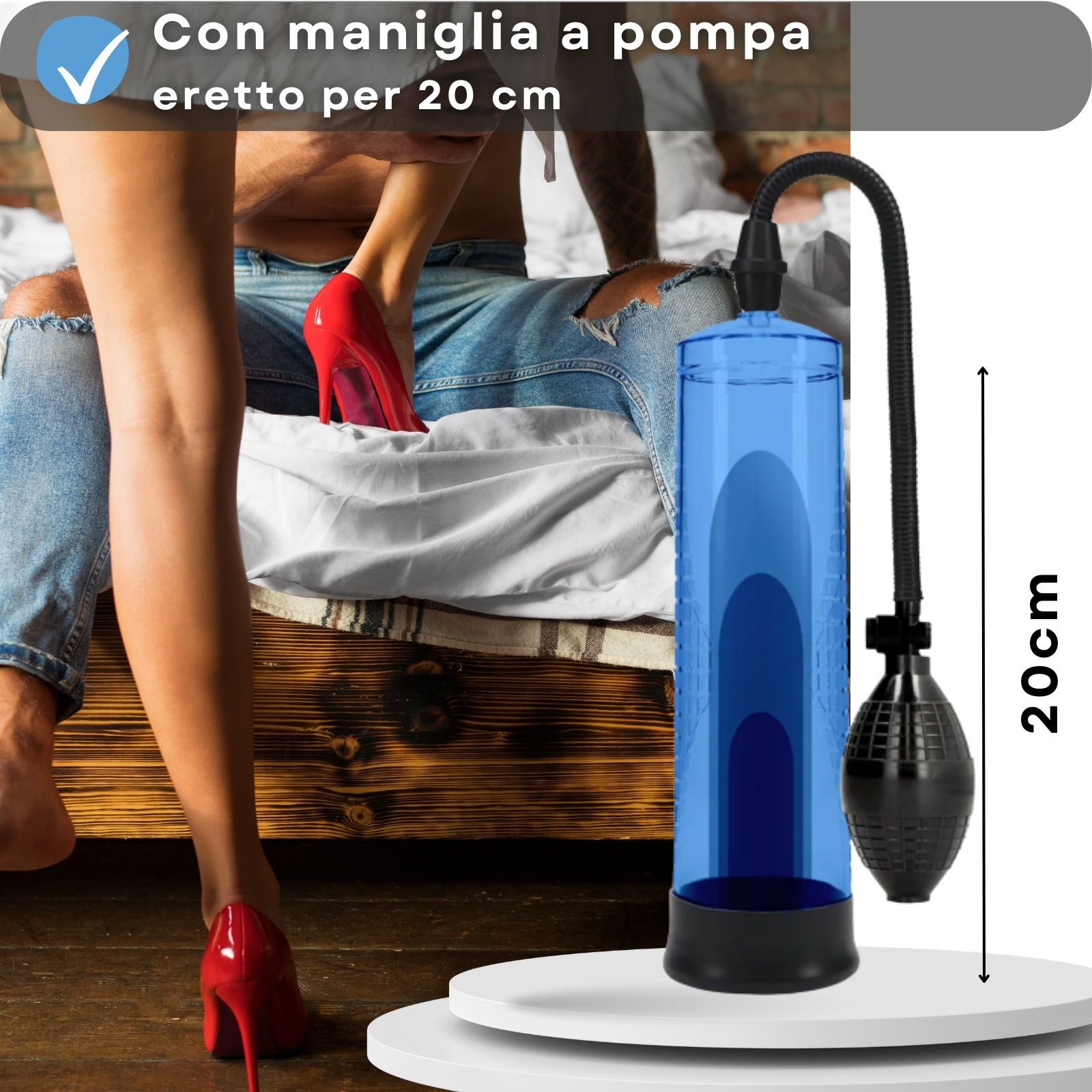 Coppia a letto. Pompa blu con pompetta. Scala 20 cm.