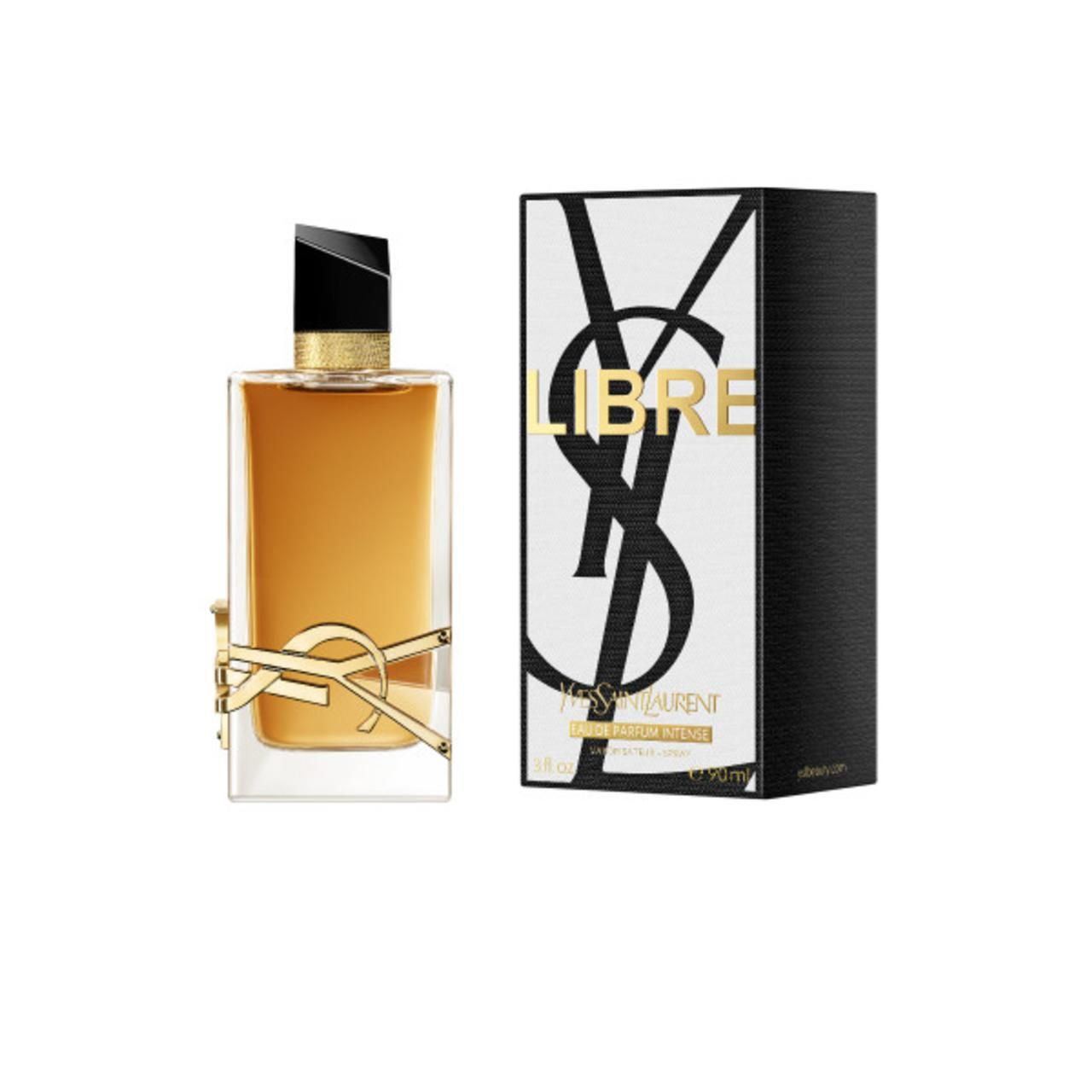 Flacone e confezione di Yves Saint Laurent Libre Intense. Flacone rettangolare con decorazione dorata e tappo nero. Confezione con logo.
