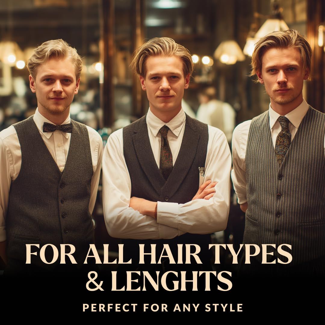 Tre uomini con acconciature classiche, adatte a tutti i tipi e lunghezze di capelli.