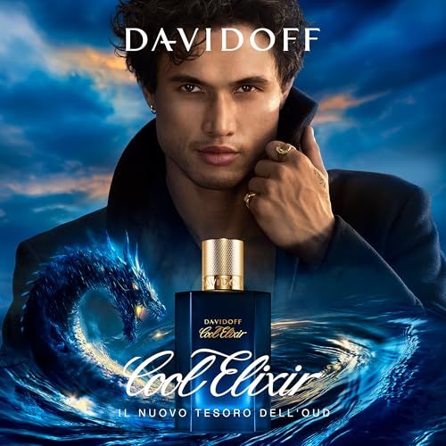 Immagine pubblicitaria con uomo e flacone. L'uomo tiene il flacone. Sul flacone c'è scritto Davidoff Cool Elixir.