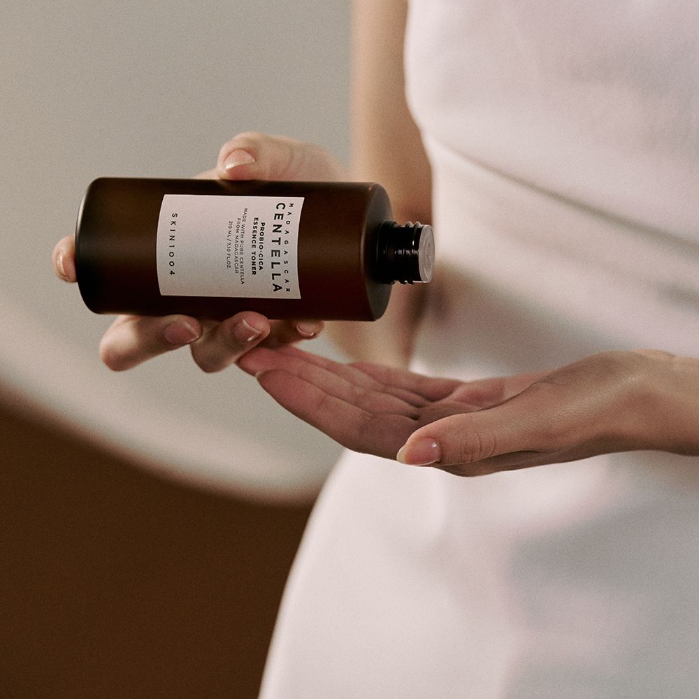 SKIN1004 Madagascar Centella Probio-Cica Essence – Tonico lenitivo con probiotici e ceramidi