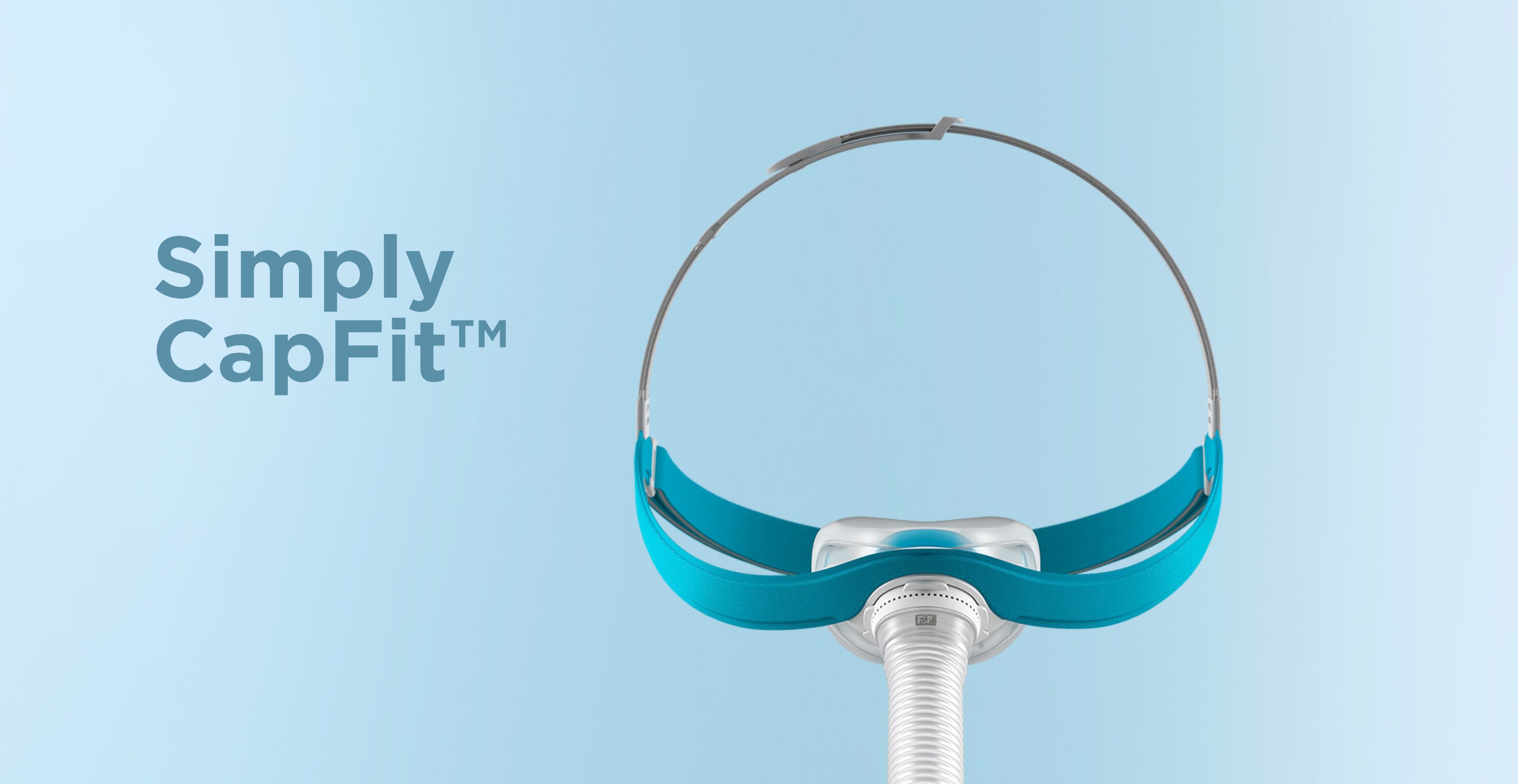 Maschera nasale con fascia blu e tubo bianco. Testo: Simply CapFit™. Sfondo blu.