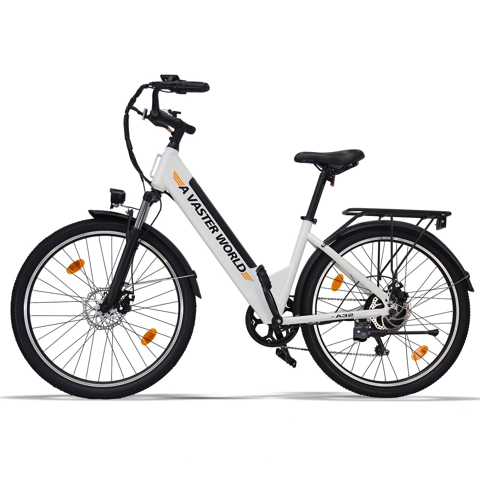 Bicicletta elettrica bianca e nera. Scritta "A VASTER WORLD". Pneumatici neri, portapacchi e faro.