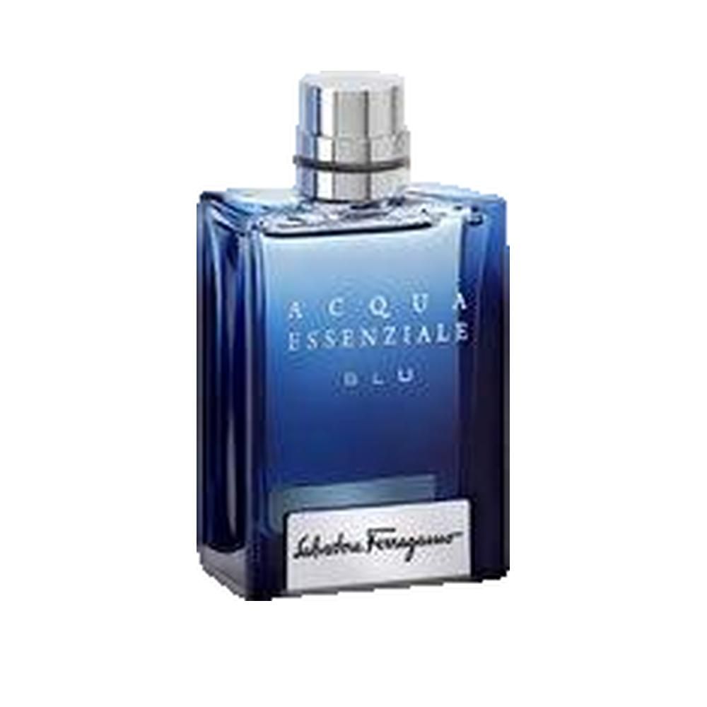 Flacone di profumo blu con tappo argentato. Scritta: Acqua Essenziale Blu e Salvatore Ferragamo.