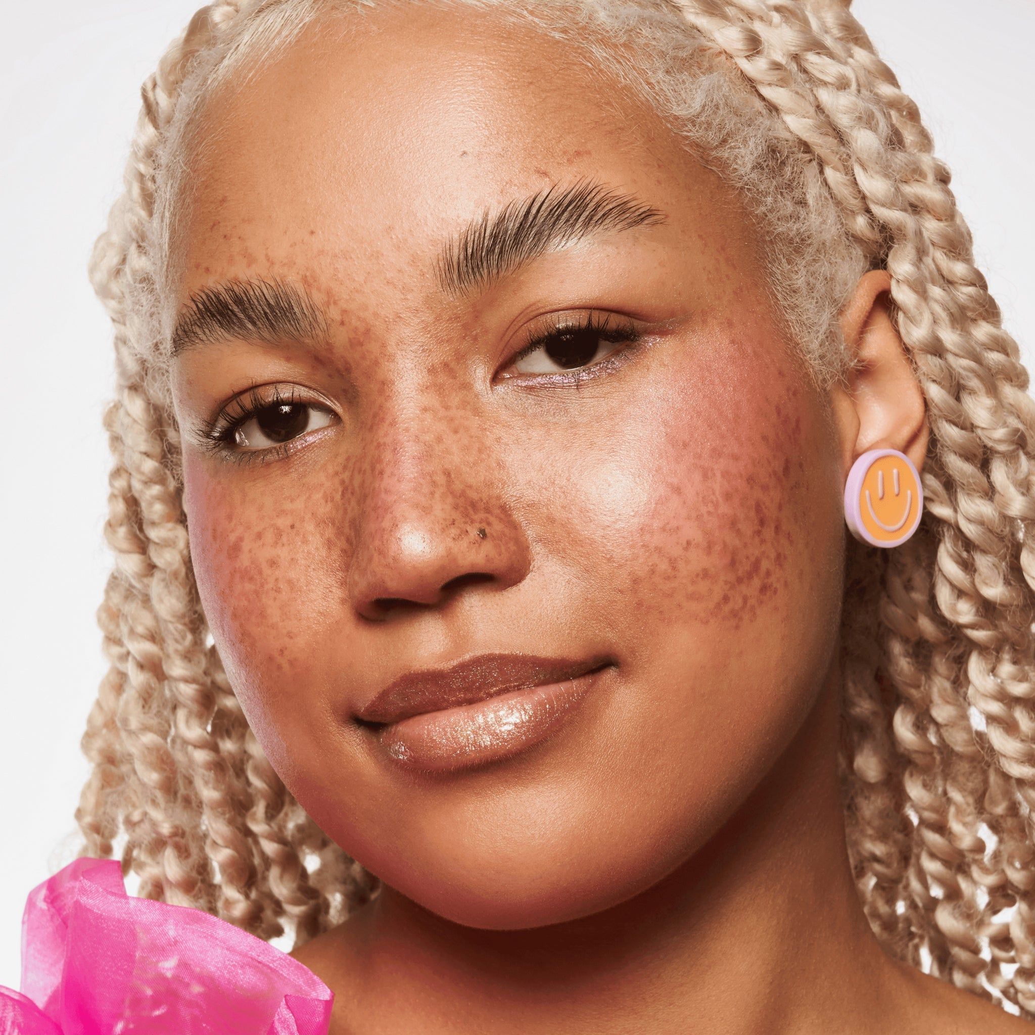 Essence BABY GOT GLOW liquid highlighter 30 - Breezy Bronze