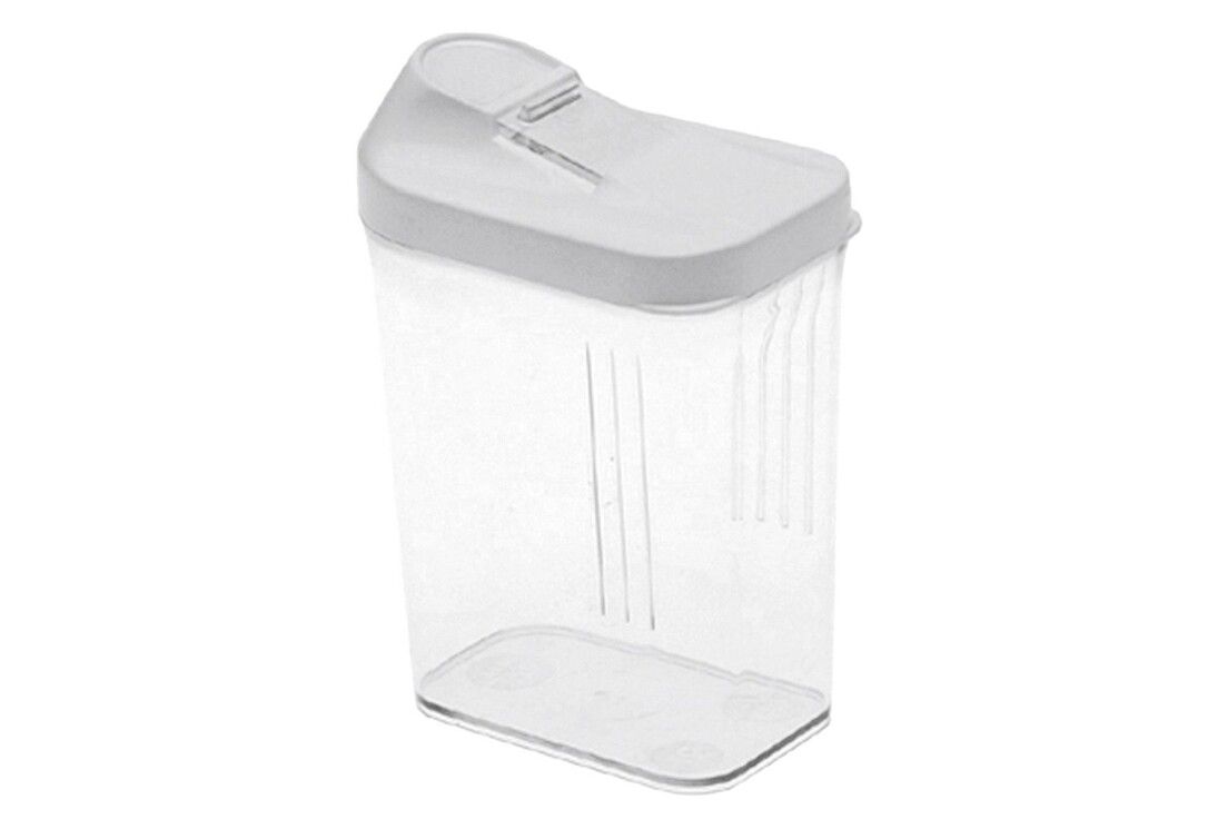 Contenitore trasparente con coperchio grigio. Forma rettangolare, apertura inclinata. Scanalature verticali sul lato.