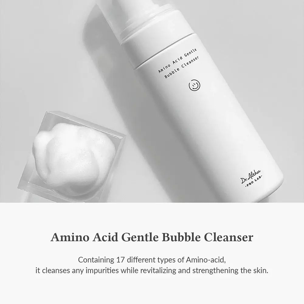 Flacone e schiuma. Testo: Amino Acid Gentle Bubble Cleanser. Contiene 17 aminoacidi. Pulisce e rinforza la pelle.