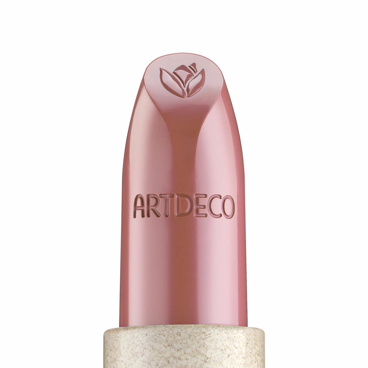 Primo piano del rossetto rosa con logo e scritta "ARTDECO".