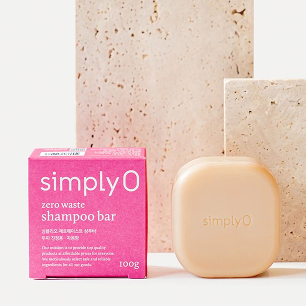 Barretta shampoo beige e confezione rosa. Scritta: simplyO zero waste shampoo bar. 100g.