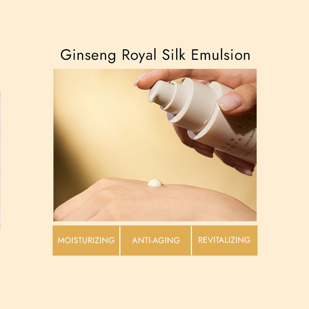 Mano che distribuisce crema sul palmo. Testo: Ginseng Royal Silk Emulsion. Sottotitoli: Moisturizing, Anti-Aging, Revitalizing.