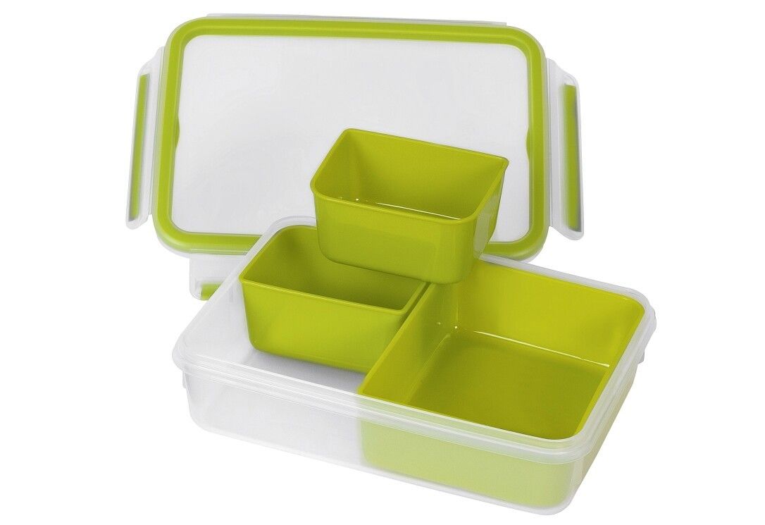 Contenitore rettangolare con coperchio verde e scomparti. Tre contenitori verdi separati.