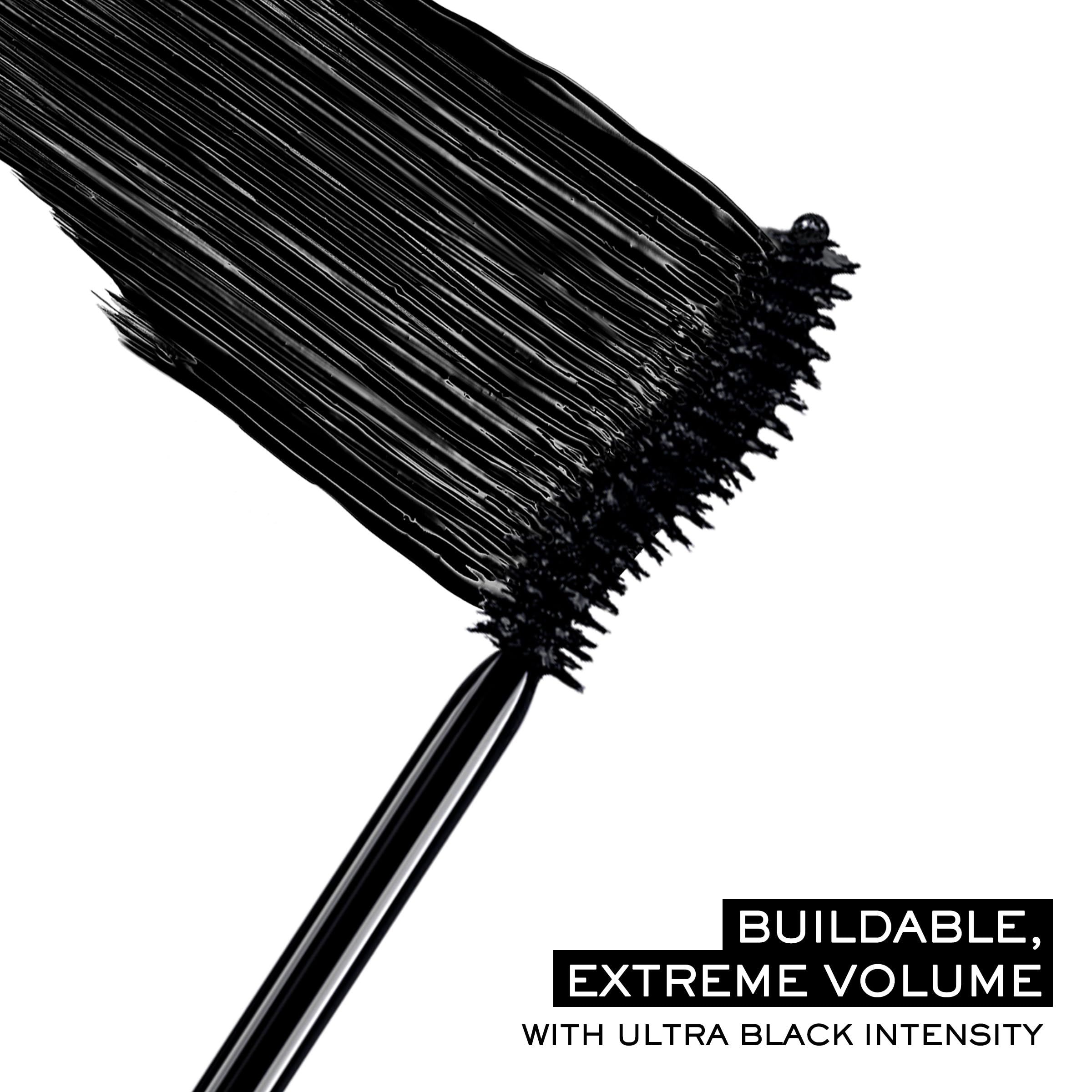 Applicatore di mascara con spazzola. Testo: Volume estremo modulabile con intensità ultra-nera. Mascara Lancôme Hypnôse Drama.