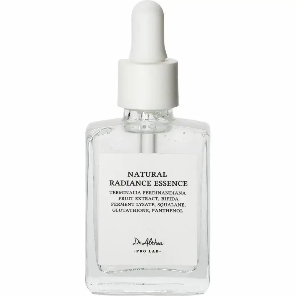 Flacone di essenza. Scritta: Natural Radiance Essence. Con informazioni sugli ingredienti.