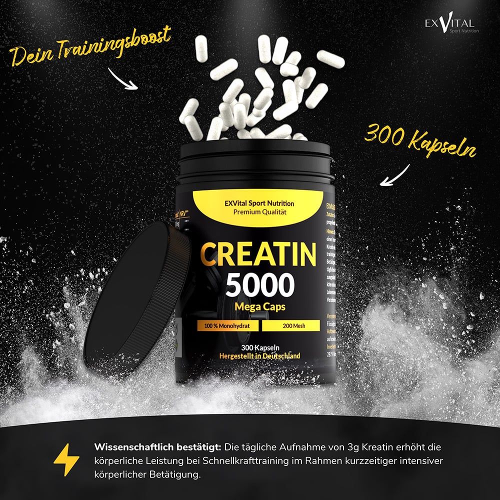 Contenitore EXVital Creatin 5000 Mega Caps con capsule che volano su sfondo nero.