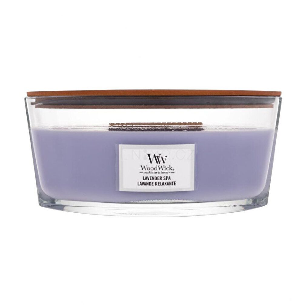 Candela ovale con stoppino in legno. Cera lavanda in contenitore di vetro. Scritta: WoodWick, Lavender Spa, Lavande Relaxante.
