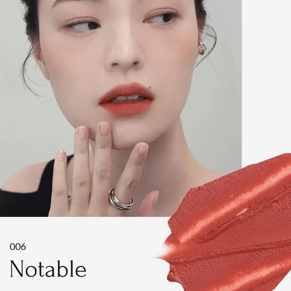 Tinta labbra 006 Notable su labbra e come campione. Scritta: 006 Notable.