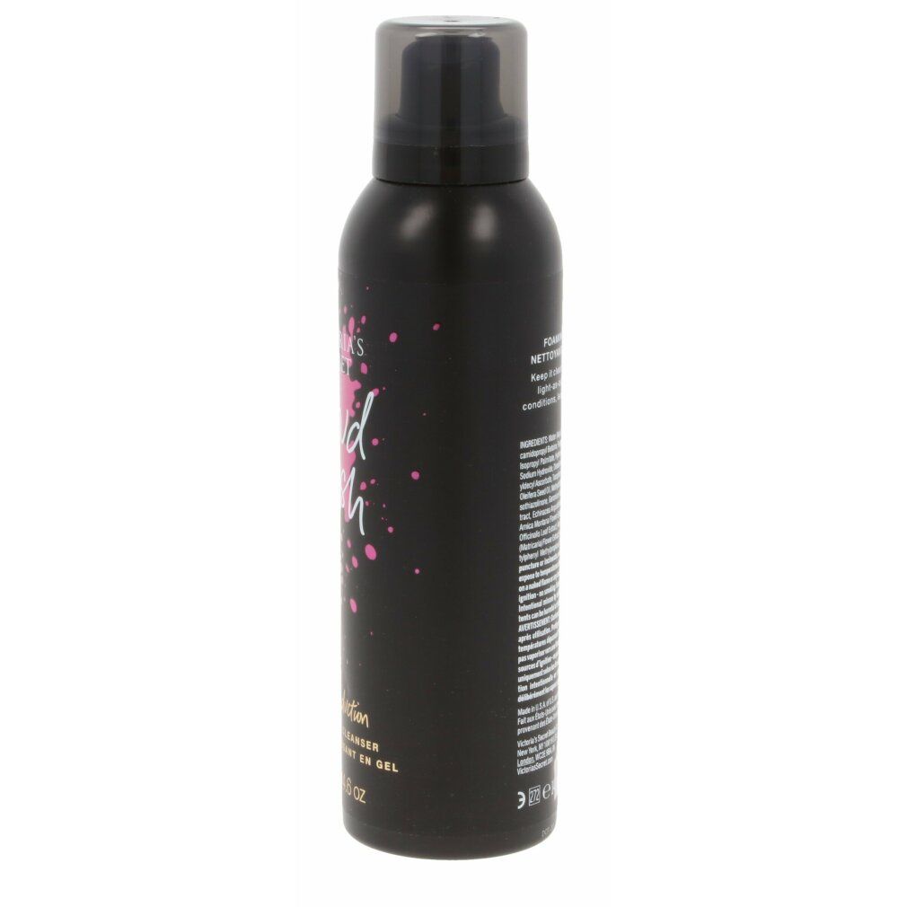 Flacone nero con stampa rosa. Contiene il gel doccia Victoria's Secret Cloud Wash Pure Seduction. Testo sul retro.