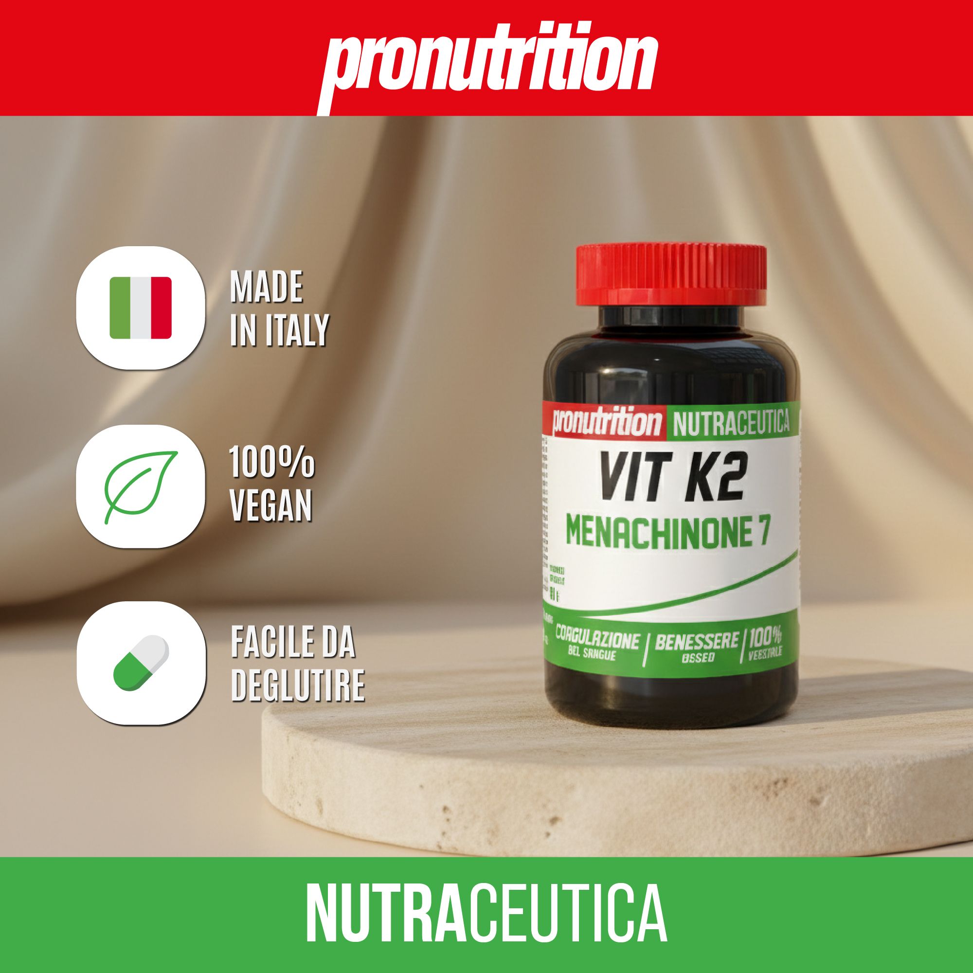 Flacone nero con tappo rosso. Scritta Vit K2 Menachinone 7. Bandiera italiana, foglia, capsula.
