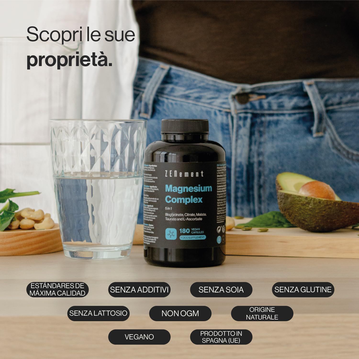 Flacone Zenement Magnesium Komplex 5 in 1, bicchiere d'acqua, anacardi e avocado. Scritte: 180 capsule. Senza lattosio, soia, glutine.