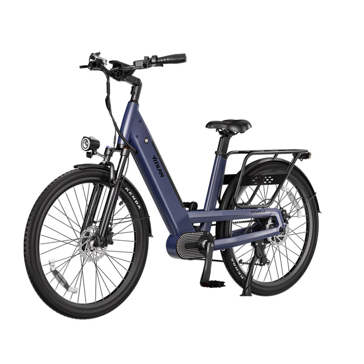 Bicicletta elettrica blu Vitilan L5 con faro e pneumatici Kenda. Portapacchi e marchio visibili.