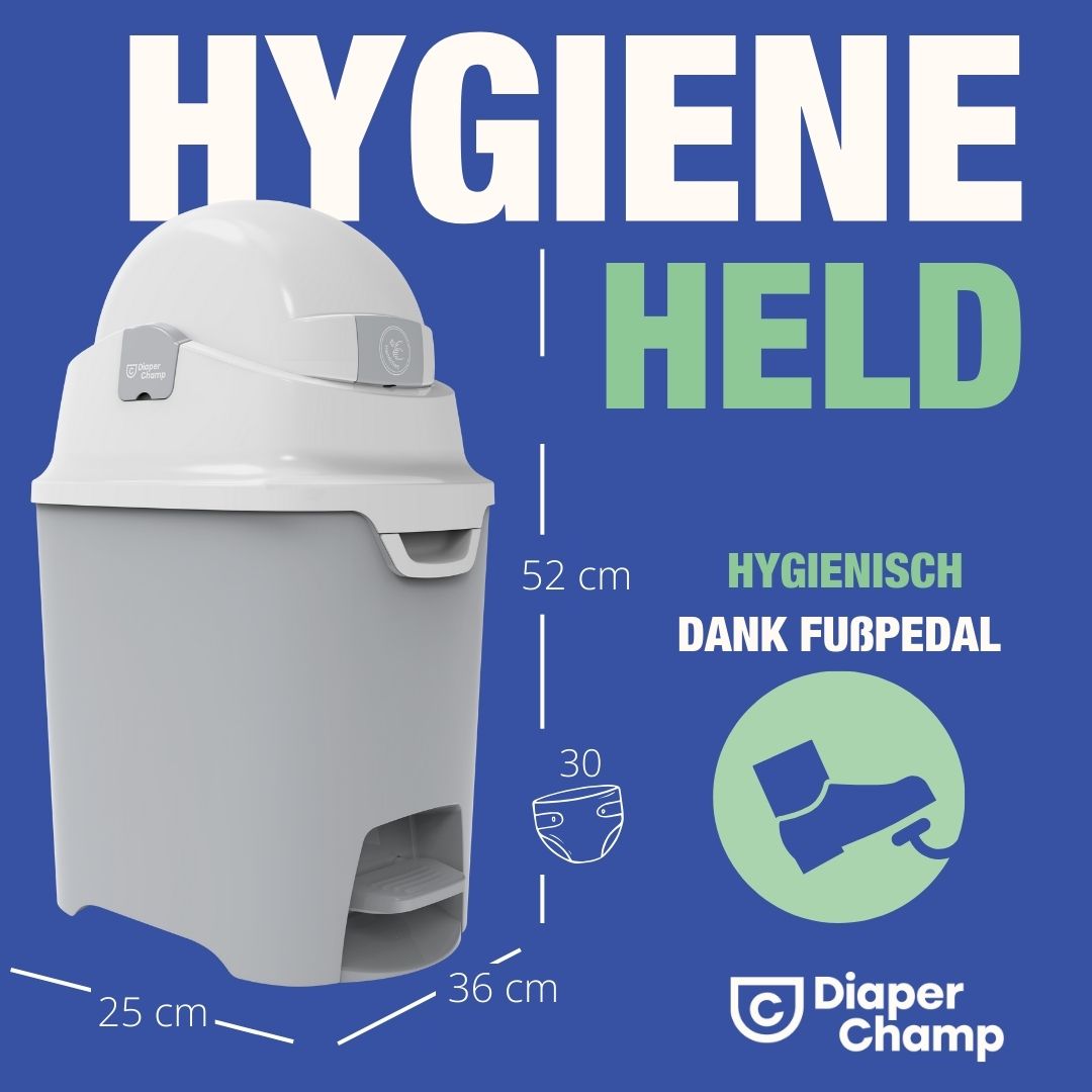 Pattumiera per pannolini grigia e bianca con coperchio e pedale. Dimensioni: 25x36x52 cm. Testo: EROE DELL'IGIENE. Logo: Diaper Champ. Illustrazione: piede.