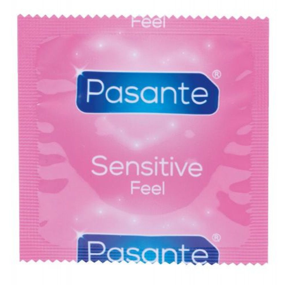 Confezione rosa di preservativo Pasante Sensitive Feel. Logo blu.