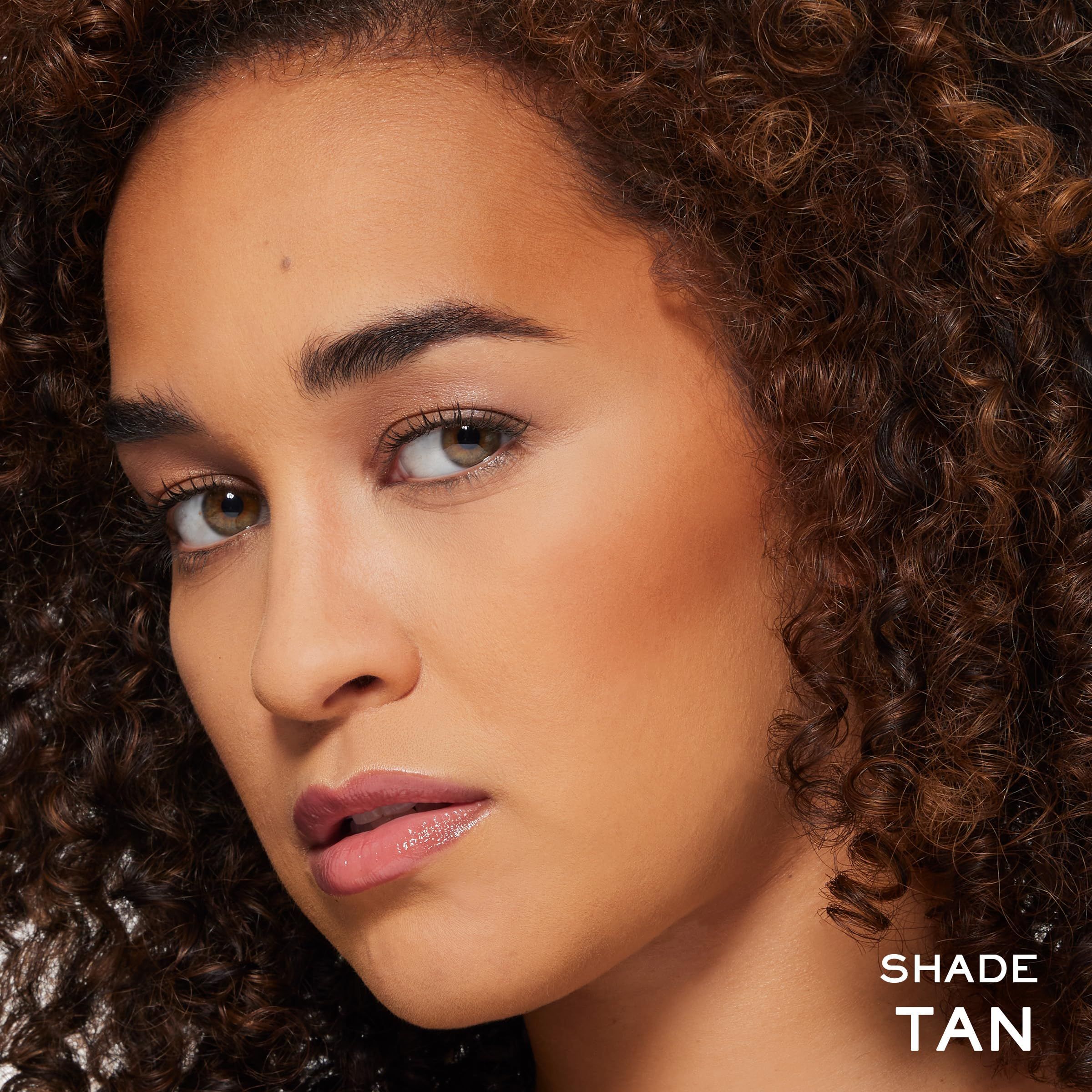 Donna con pelle abbronzata. Applicazione di bronzer. Tonalità Tan.