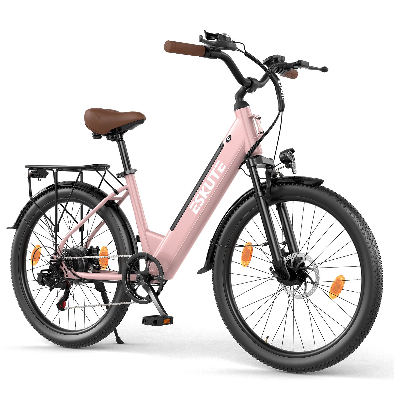 Bicicletta elettrica rosa con telaio nero. Portapacchi, sella e manubrio marroni. Marchio ESKUTE.