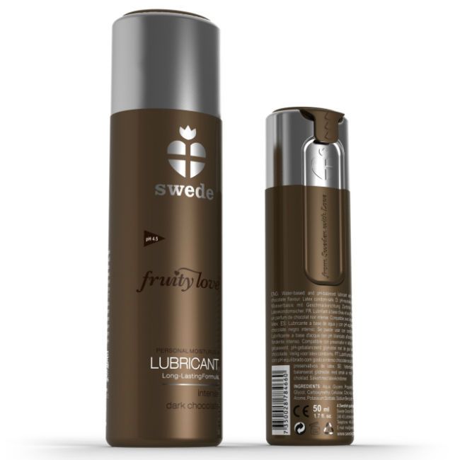 Due flaconi di Swede Fruity Love Lubricant. Uno in piedi, l'altro sdraiato. Colore marrone scuro.