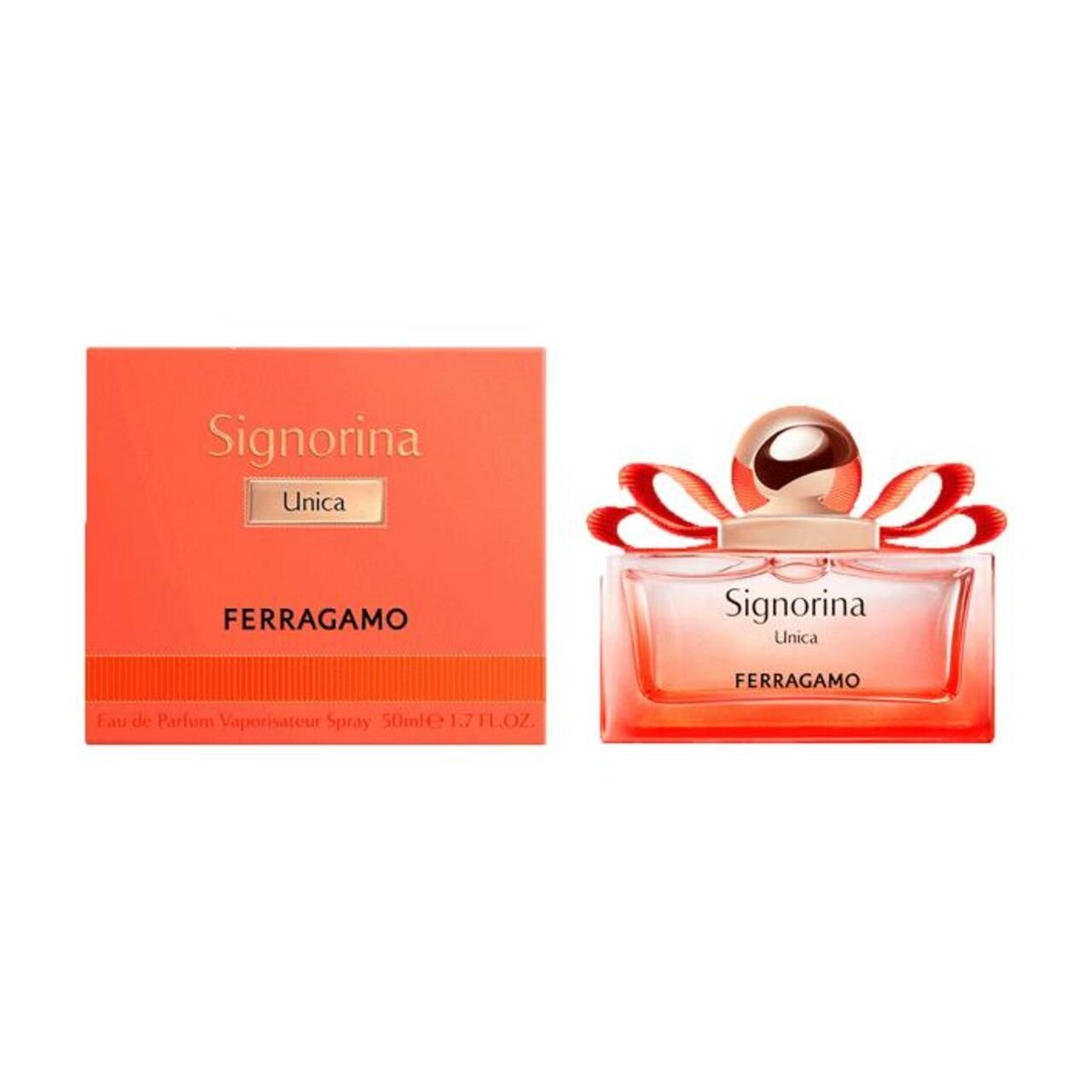 Flacone e confezione. Flacone rettangolare rosa. Scritta Signorina Unica e Ferragamo. Confezione rossa.