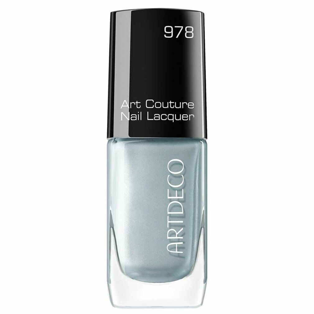 Smalto per unghie Artdeco Art Couture Silver Willow. Flacone di smalto argentato, tappo nero. Scritte: 978, Art Couture Nail Lacquer, ARTDECO.