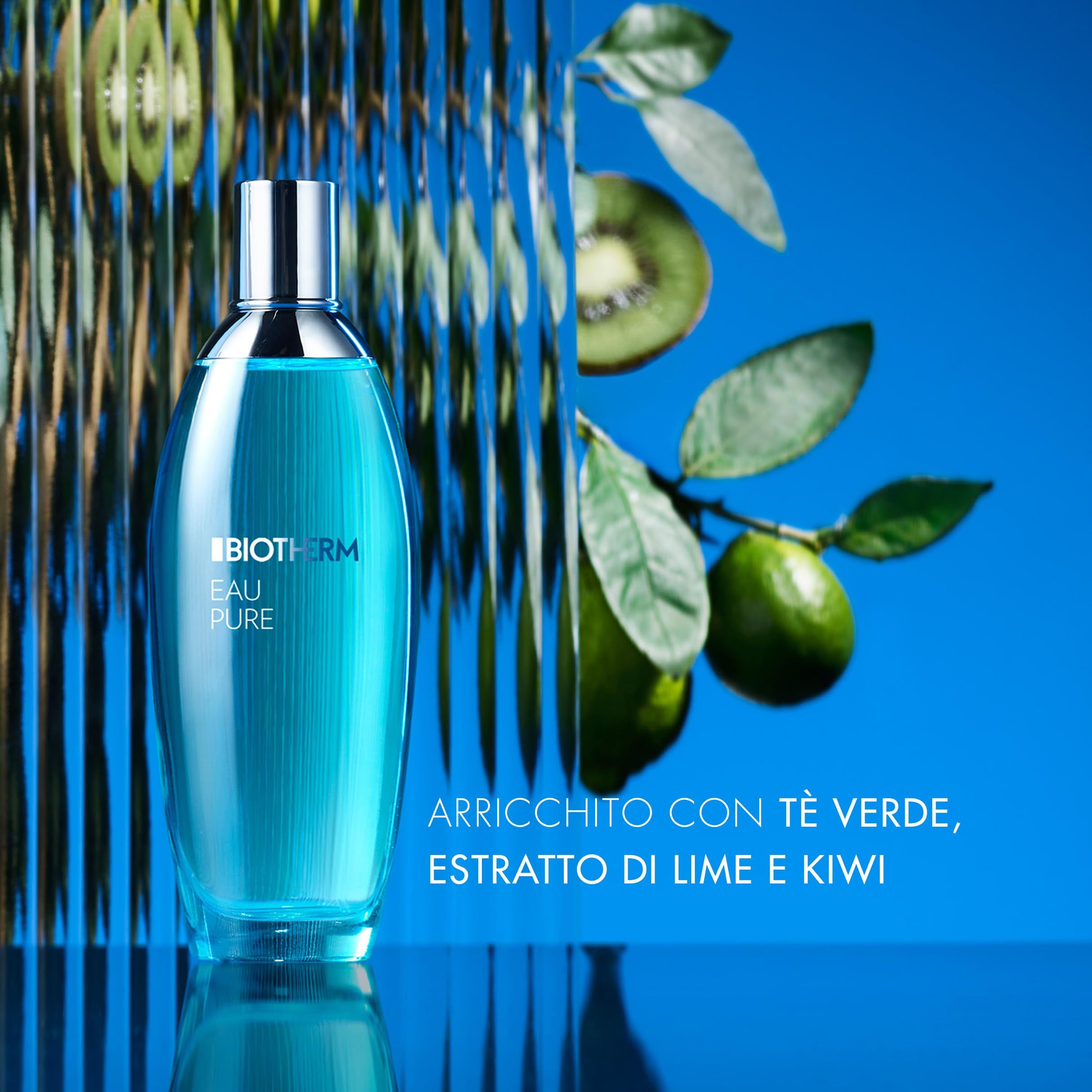 Flacone blu trasparente, tappo argentato. Logo BIOTHERM EAU PURE. Kiwi, lime, foglie verdi sullo sfondo.