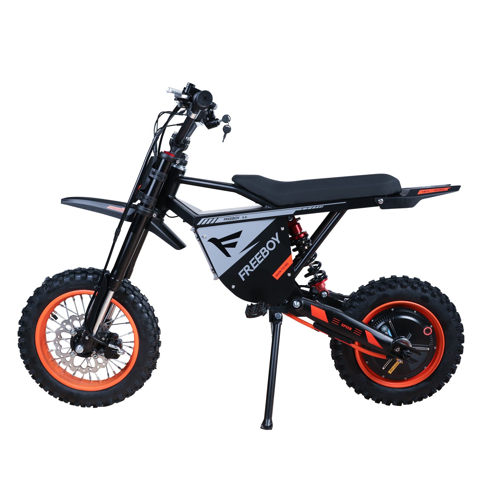 Dirt bike nero con ruote arancioni. Logo FREEBOY visibile, doppia sospensione, cavalletto.