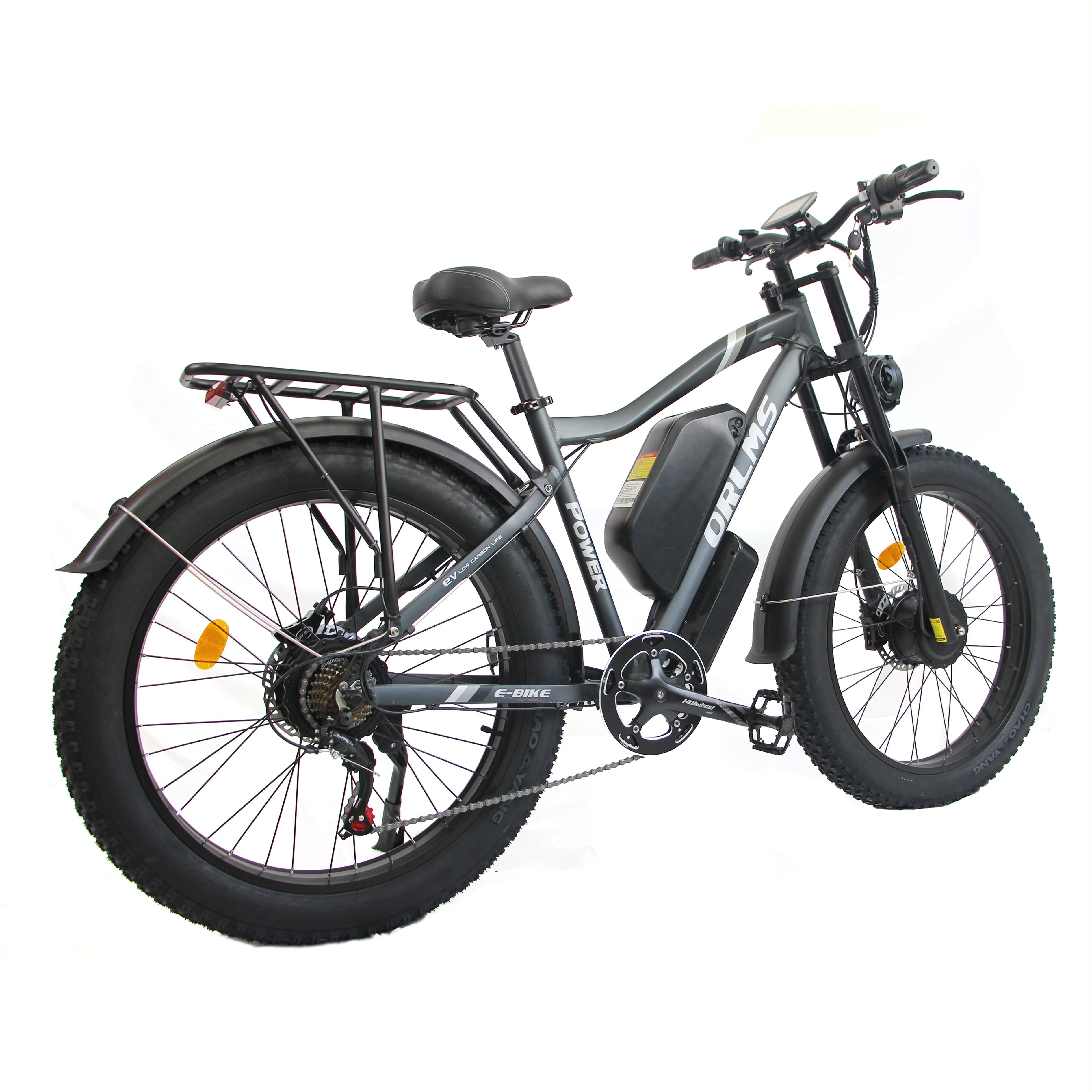 E-bike grigia ORLMS MX500 con pneumatici larghi, portapacchi e faro. Vista laterale.