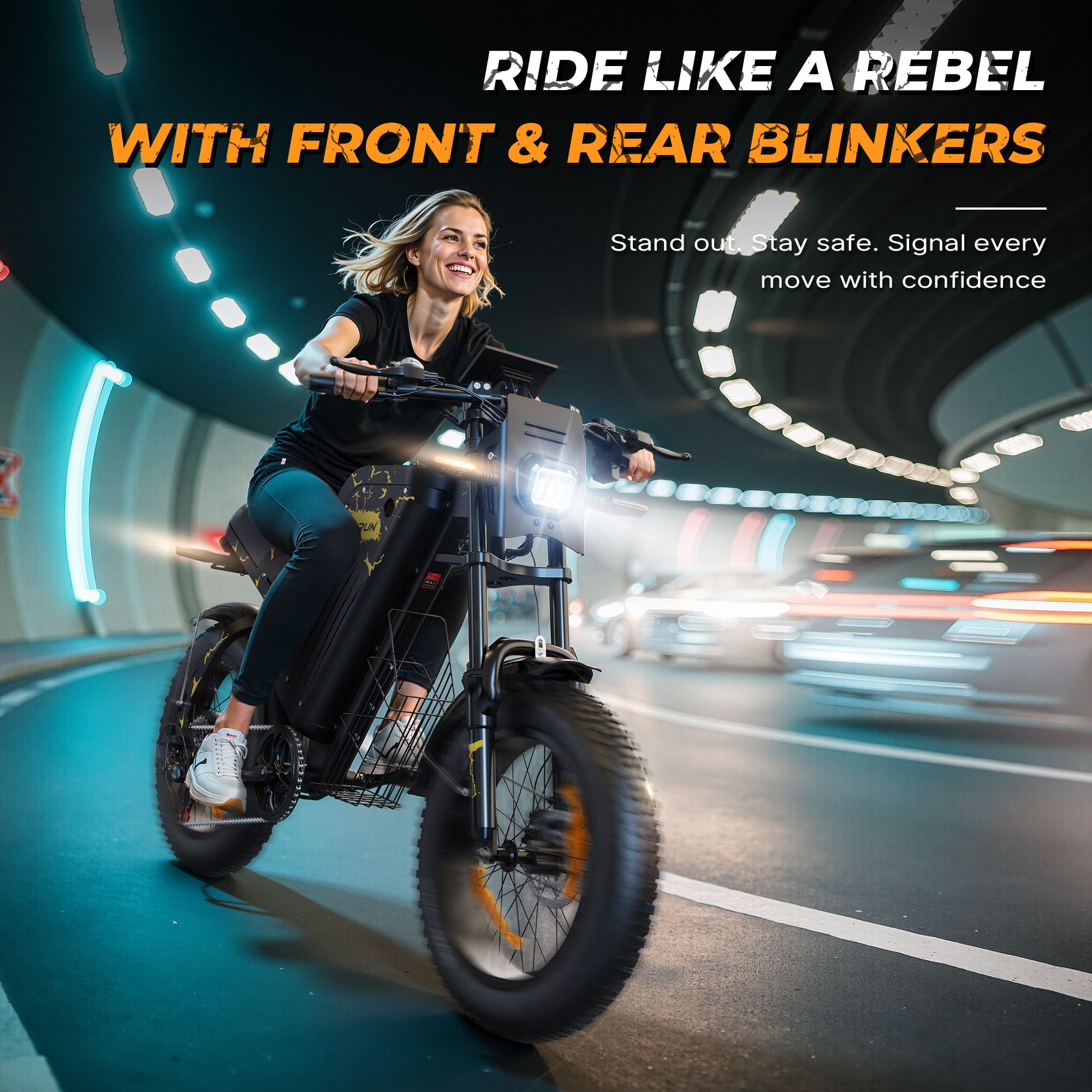 Donna in sella a una e-bike nera in un tunnel. Indicatori di direzione anteriori e posteriori visibili.