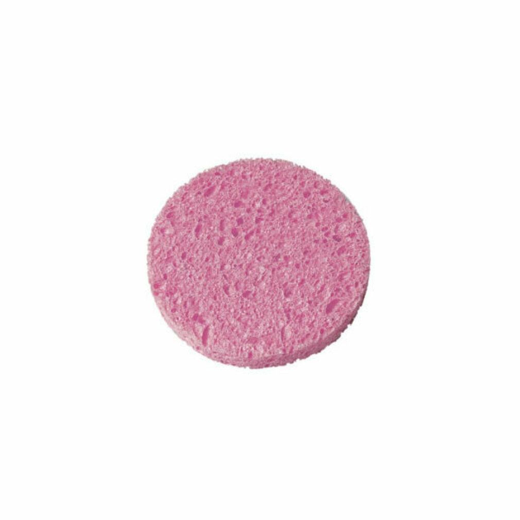 Spugna viso rotonda in cellulosa rosa. Struttura porosa visibile. Su sfondo bianco.