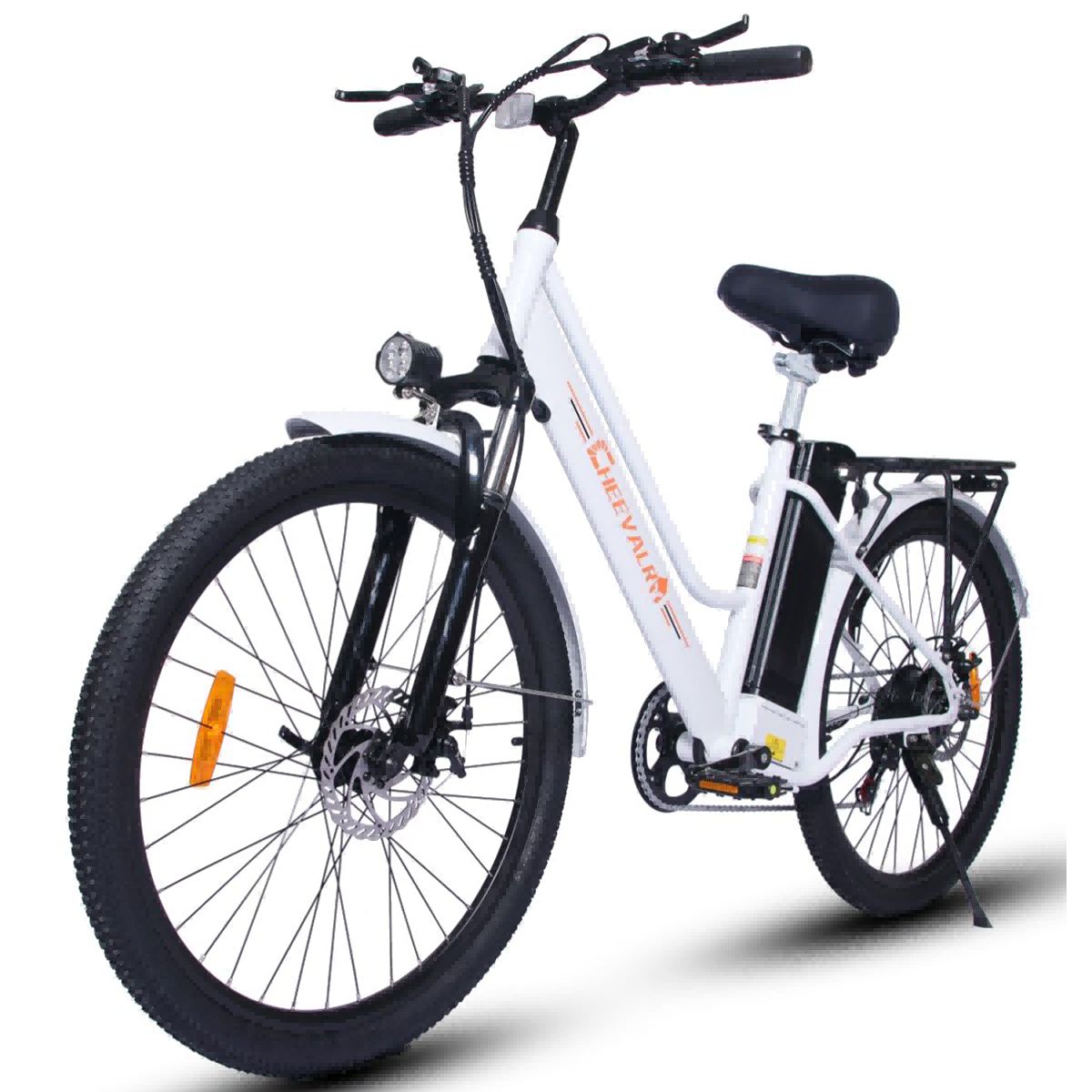 Bicicletta elettrica bianca con telaio nero, faro e portapacchi. Marchio Cheevalry.