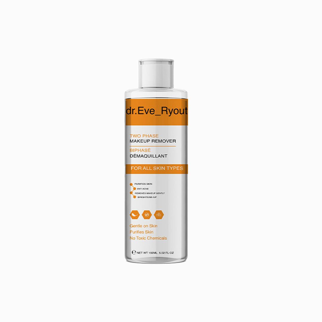 Flacone con tappo bianco. Scritta: Dr. Eve_Ryouth, Two Phase Makeup Remover. Per tutti i tipi di pelle.