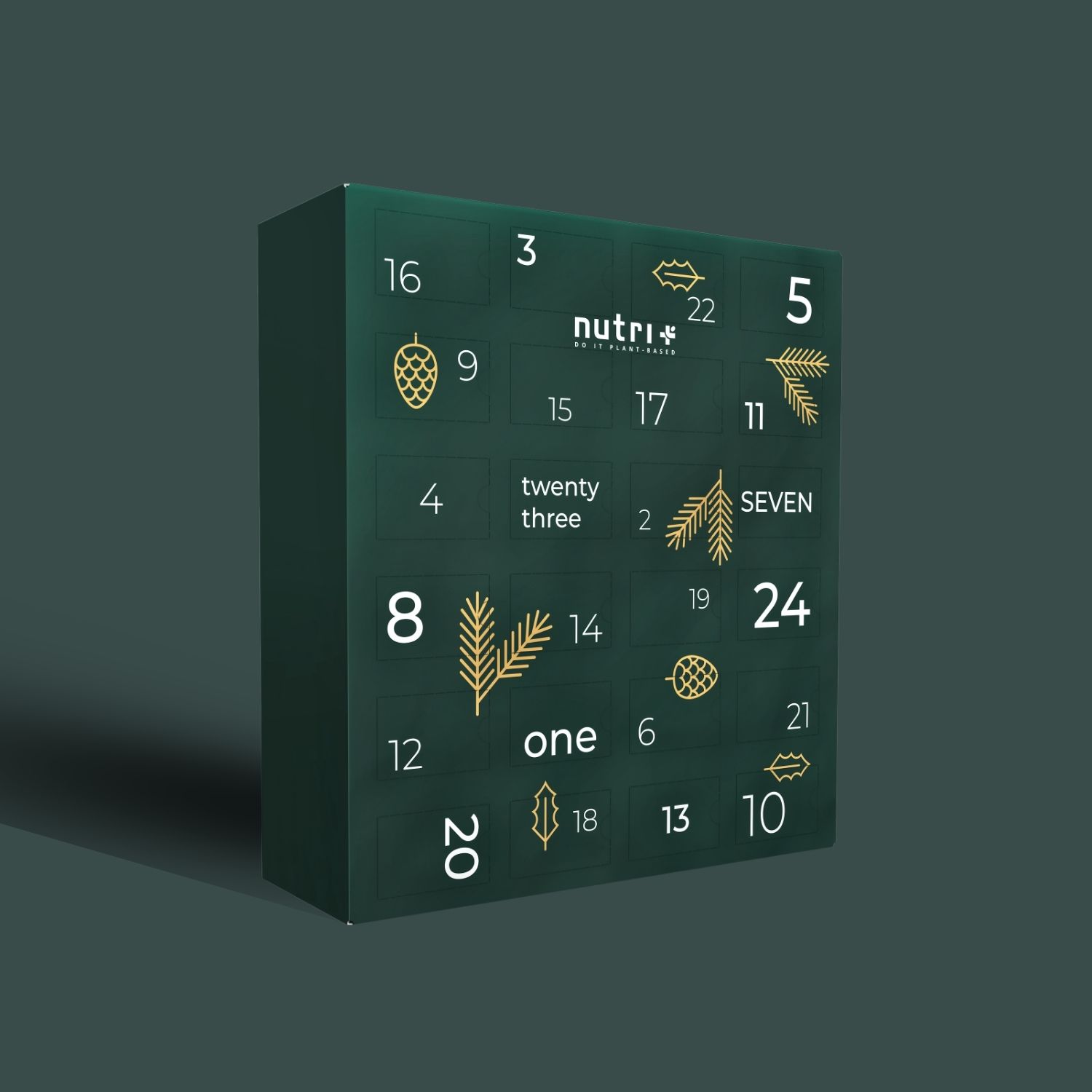 Vari frullati in bicchieri con cannucce. Testo: Scuotiti durante il periodo natalizio!