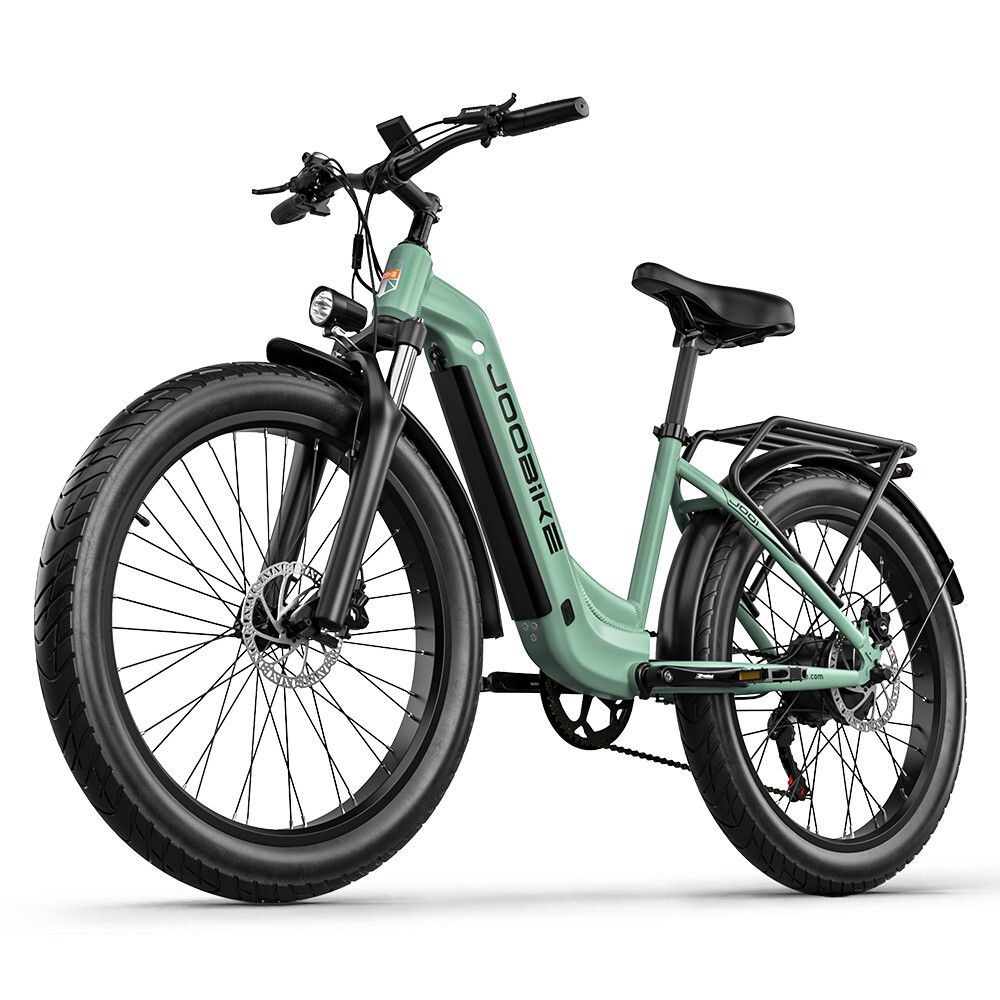 Bicicletta elettrica verde chiaro con pneumatici neri. Logo JOOBIKE sul telaio. Faro anteriore. Batteria 48V.