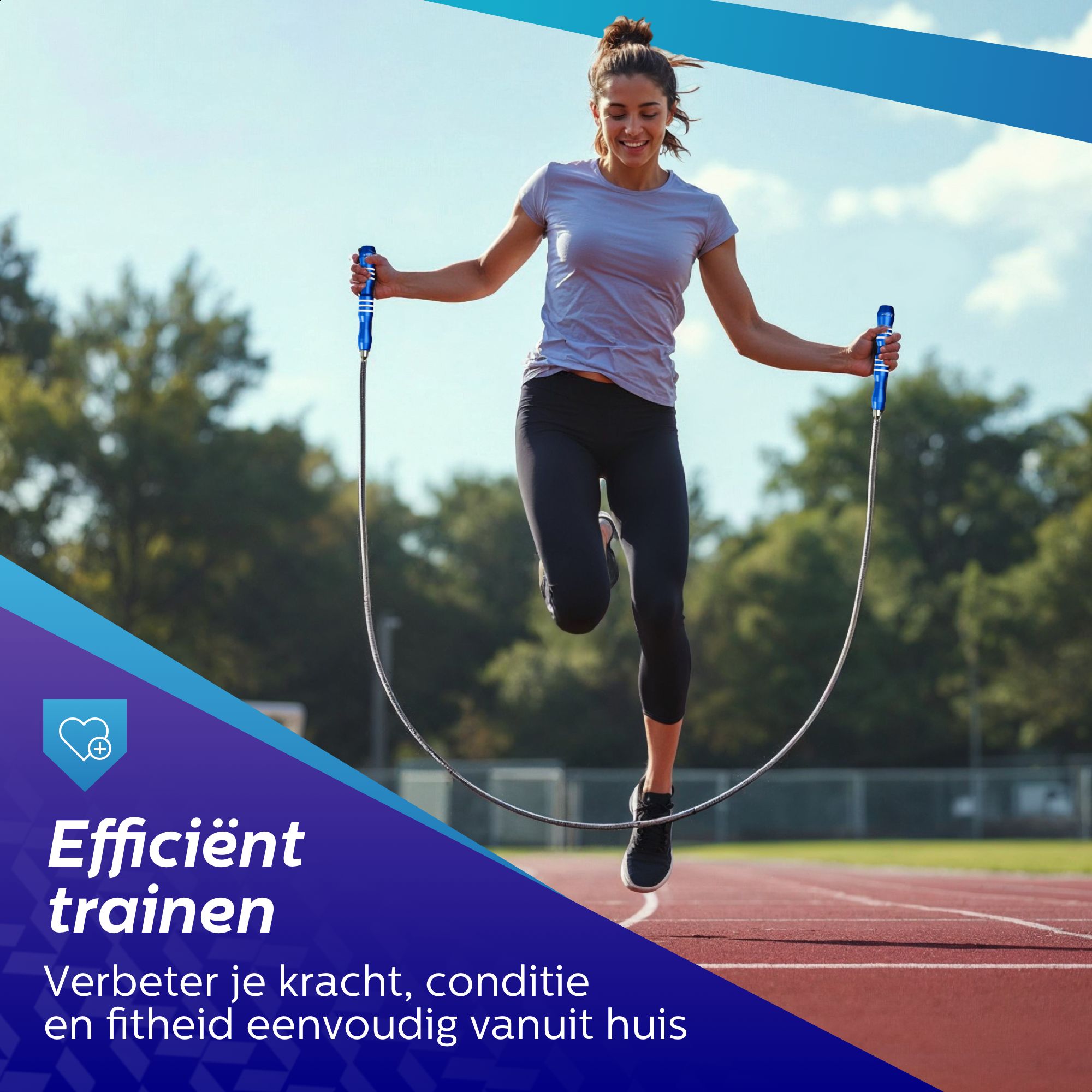 Una donna salta con una corda blu su una pista di atletica. Testo: Allenamento efficiente.
