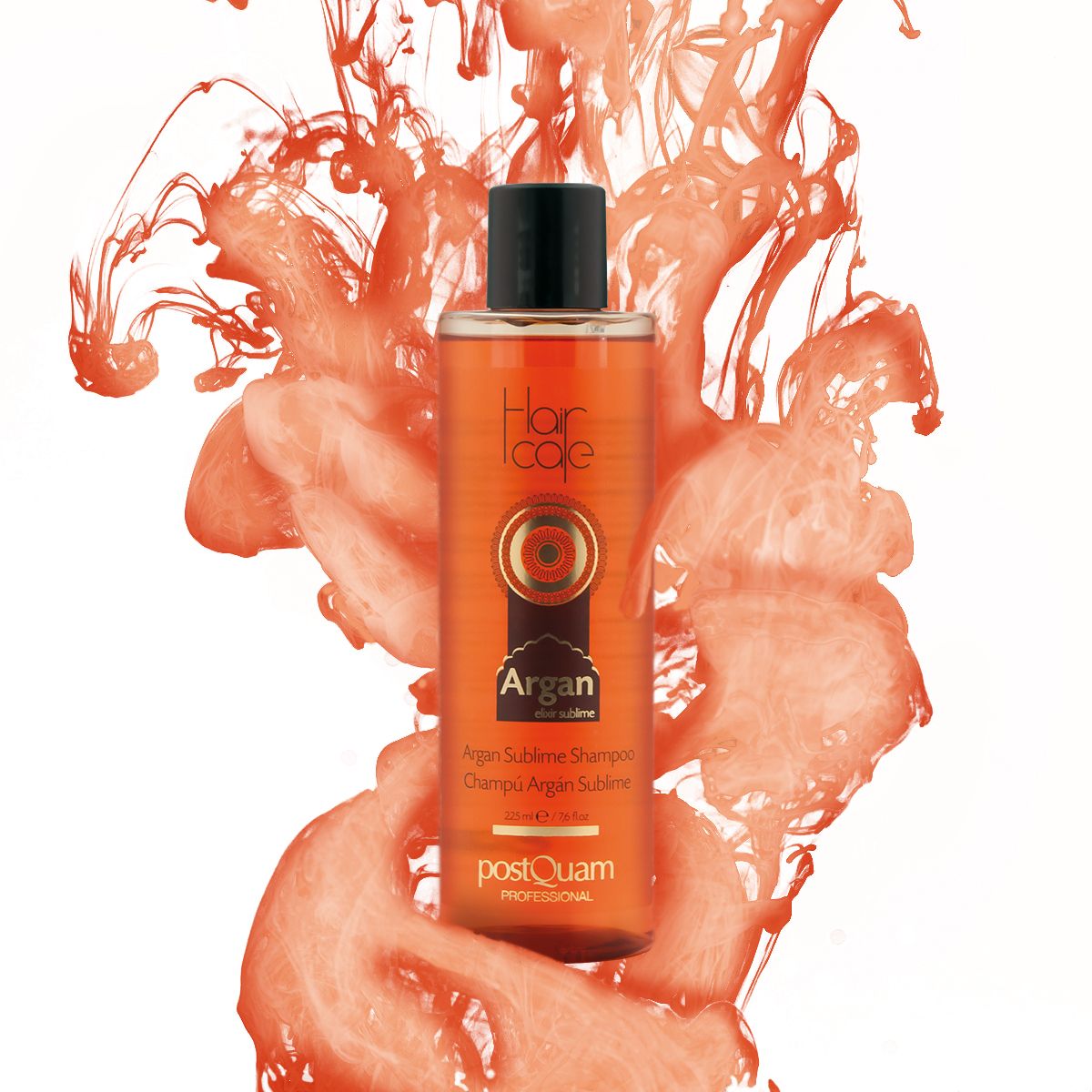 Flacone di shampoo all'olio di argan su sfondo arancione. Tappo nero. Scritte: Hair care, Argan Sublime, postQuam.