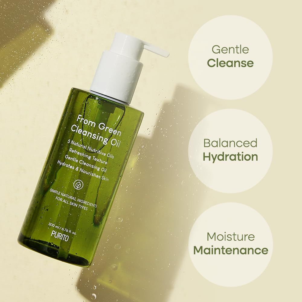 Flacone di olio detergente verde con pompa. Testo: From Green Cleansing Oil. 3 parole chiave: Gentle Cleanse, Balanced Hydration, Moisture Maintenance.